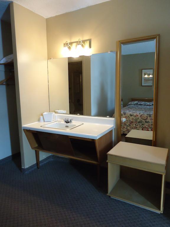 Canadian Motor Hotel Sault Ste. Marie Pokoj fotografie